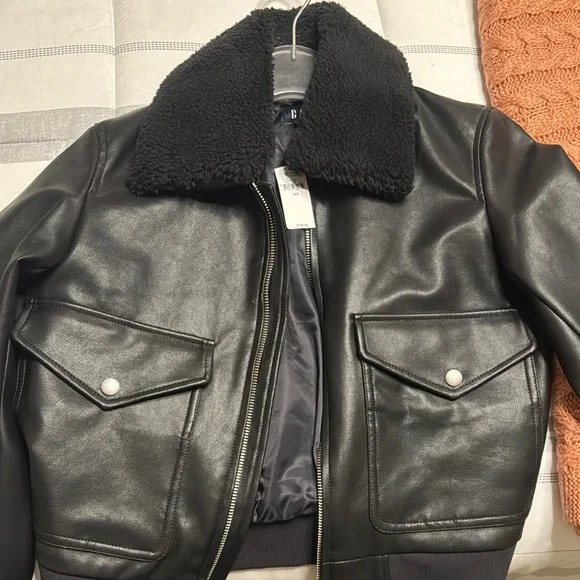 Women’s Black Leather Jacket - Picture 3 of 3